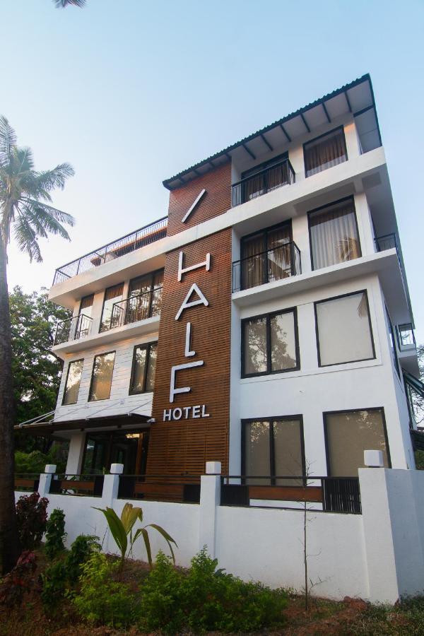 Half Hotel Калангуте Екстериор снимка