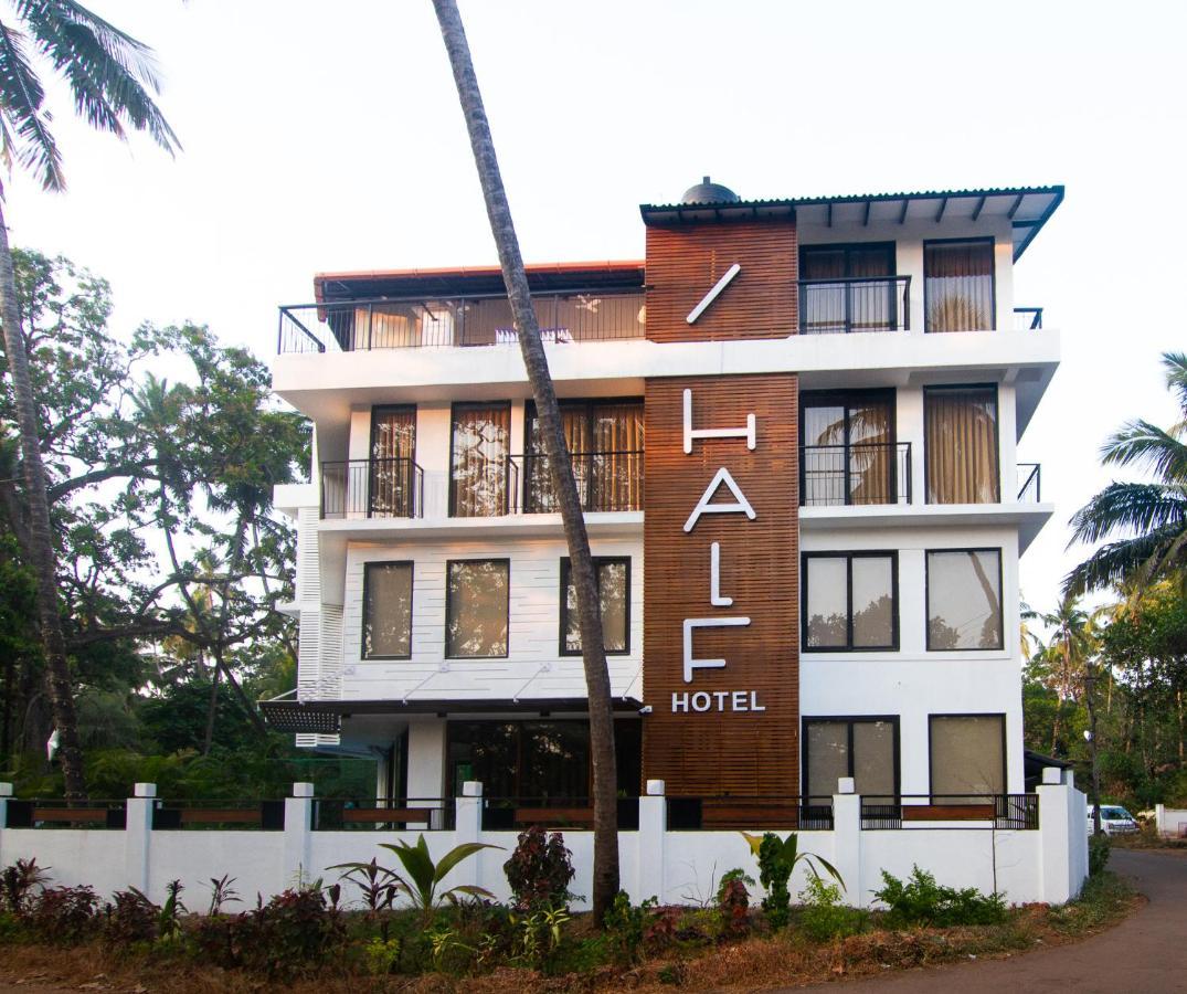 Half Hotel Калангуте Екстериор снимка